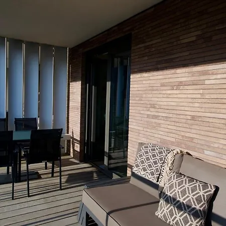 Apartment Cosy Renovated For Two In T114 *