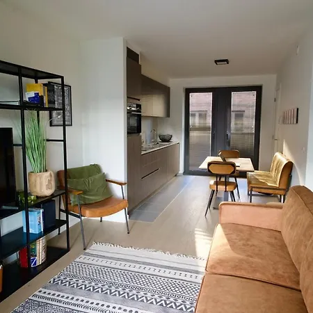 Cosy Renovated For Two In T114 * 오스텐드